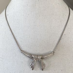 Vintage 80s Avon Necklace Silver Tone Bow on Flat Chain Costume Jewelry Estate